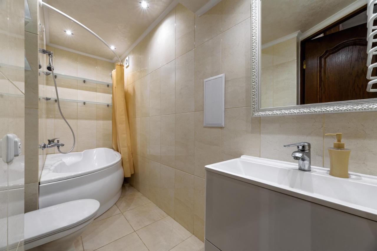 Noviy Svit 4 Apartments Liov Exterior foto