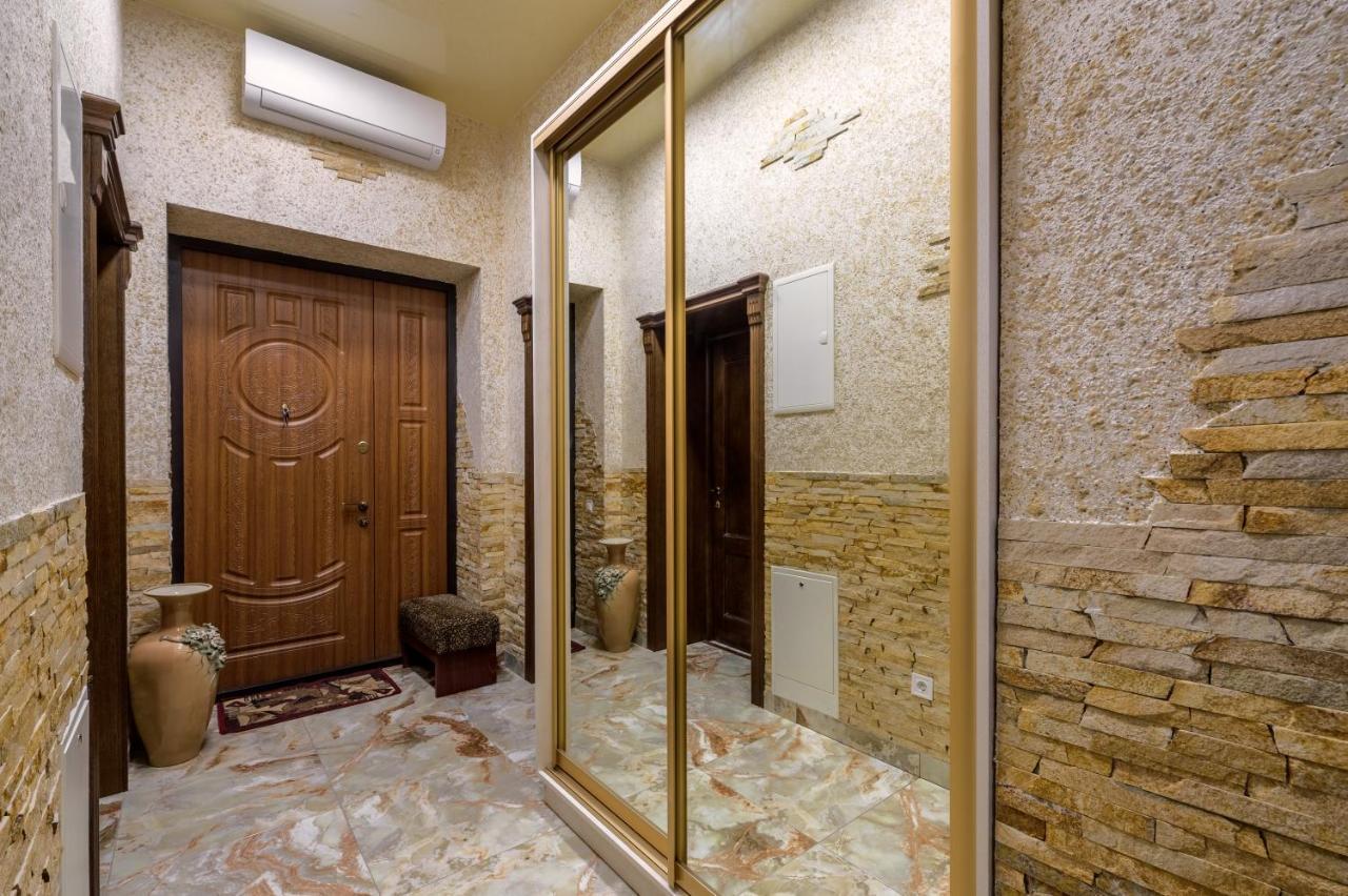 Noviy Svit 4 Apartments Liov Exterior foto