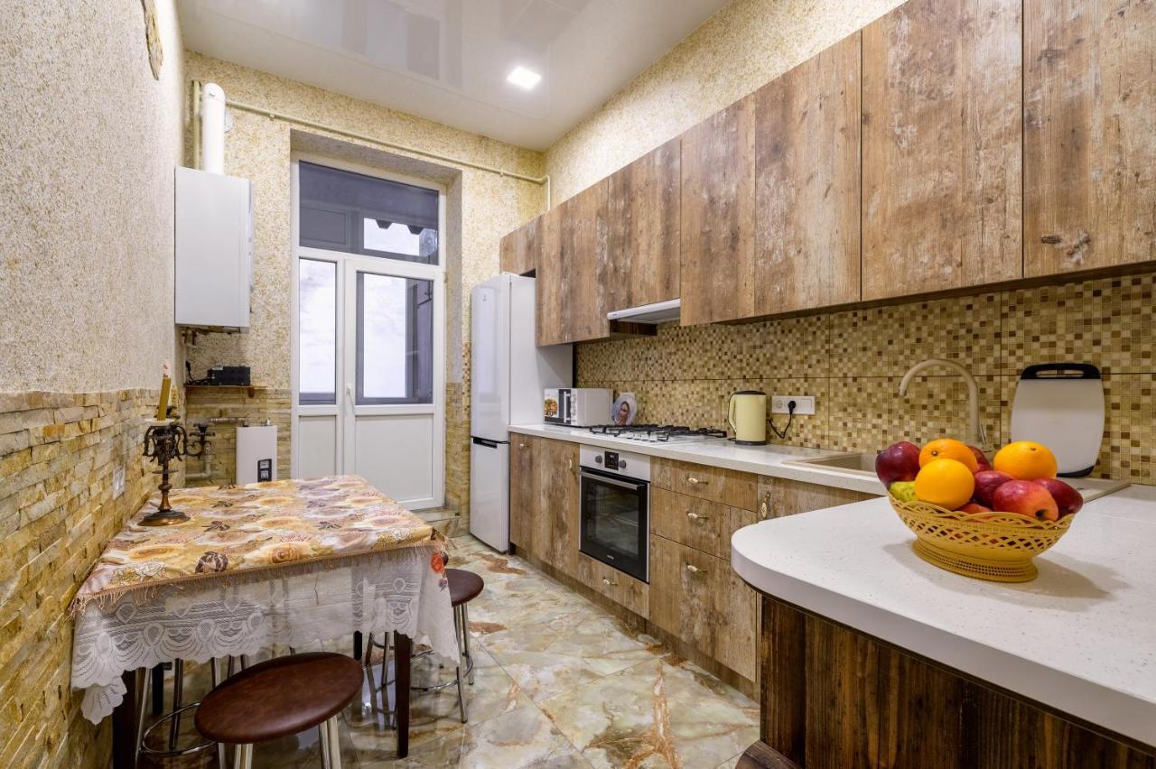 Noviy Svit 4 Apartments Liov Exterior foto