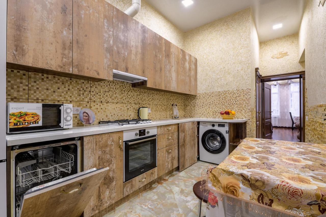 Noviy Svit 4 Apartments Liov Exterior foto